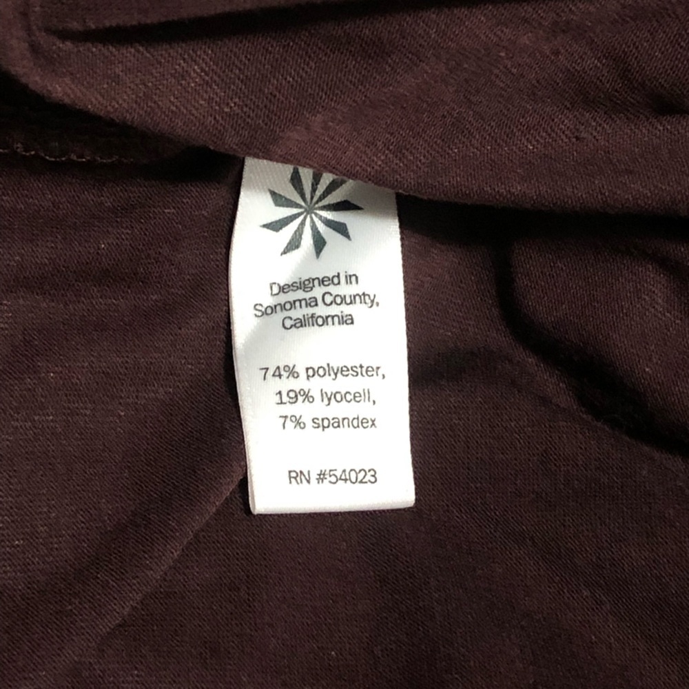 Athleta Long sleeve flex light twist open back top. Color burgundy - Picture 4 of 4
